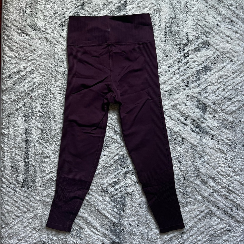 Small Athleta Halasana Seamless 7/8 Tight, Auberge
